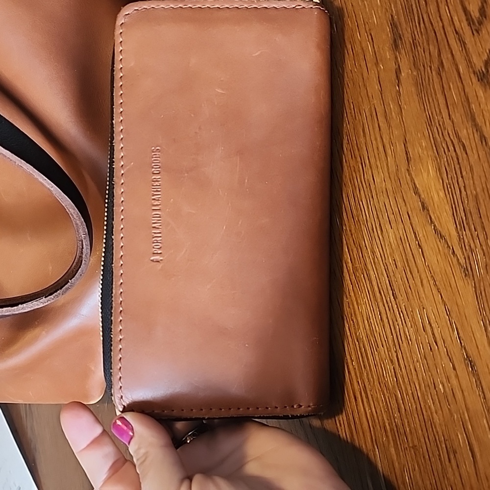 Portland Leather Wallet Zip
